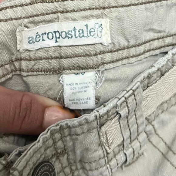 Y2K Aeropostale Low Rise Cropped Cargo Pants Size 5/6 - Picture 3 of 6